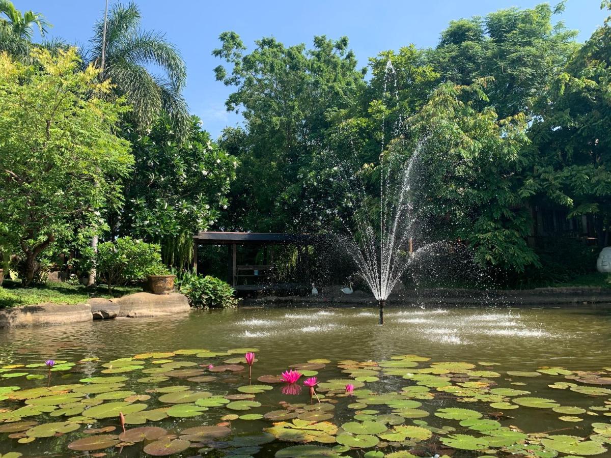 Baansuwanburi - บ้านสุวรรณบุรี Csiangmaj Kültér fotó